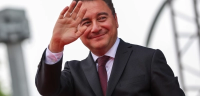 Ali Babacan: "Büyük ve güzel ülkemizden asla ümidinizi kesmeyelim"