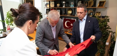 Ali Koç’tan TFF'ye Destek: Hacıosmanoğlu’na Özel A Milli Takım Forması Hediye Etti