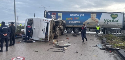 Balıkesir'de Okul Servisi Tırla Çarpıştı: Çok Sayıda Yaralı Var