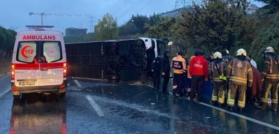 Bayrampaşa'da Yolcu Otobüsü Devrildi: 2 Ölü, 15 Yaralı!