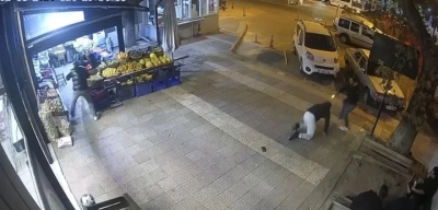 Çanakkale’de Kız Kardeşini Rahatsız Eden Adamı Sokak Ortasında İnfaz Etti! Kan Donduran Görüntüler Ortaya Çıktı