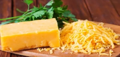 Cheddar Peyniri Hangi Sütten Yapılır? Cheddar Peyniri Hakkında Her Şey