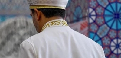 Diyarbakır'daki İmam Hatip Lisesinde Cinsel İstismar İddiası: 17 Yaşındaki Öğrencisini Aracına Çağırıp Taciz Etmiş!