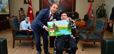 Doğuştan bedensel engelli şehit oğlunun büyük başarısı: Herkesi gururlandırdı