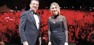 Ekrem İmamoğlu Eşi Dilek İmamoğlu'nu Böyle Savundu: "Bizim Ülkemizde Kadınlar Mutlu ve Özgür Eğlenebiliyor mu?"