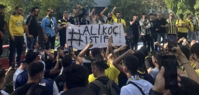 Fenerbahçe Taraftarı Yoğurtçu Parkı'nda Buluştu: "Ali Koç İstifa" Sloganları Atıldı