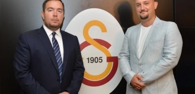 Galatasaray'da İstifa Şoku ve Olağanüstü Toplantı Kararı