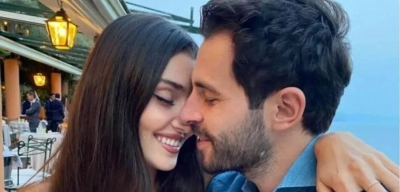 Hande Erçel, Hakan Sabancı’yla 2. Yıldönümlerini ‘Dans’ Videosuyla Kutladı