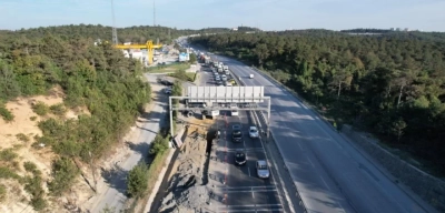 İstanbul Arnavutköy'de İSKİ'nin Yol Çalışması Trafiğe Neden Oldu