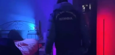 Kadıköy'de 'Cinsel Sapkınlık Partisi' Baskını: 2 Kişi Tutuklandı, 25 Kişi Gözaltında!