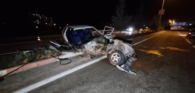 Karaman Çevre Yolu’nda Feci Kaza: Otobüs Sollamak İsteyen Araç Refüje Çıktı, 4 Yaralı