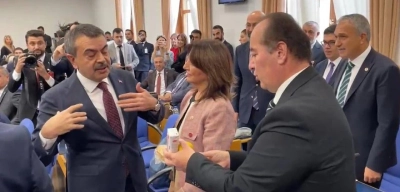 Milli Eğitim Bakanı Yusuf Tekin ile CHP'li Vekiller Arasında 'Kumanya' Krizi: Konu Belediyelerin Konser Bütçelerine Getirildi