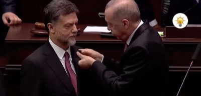 Nedim Yamalı AK Parti'ye Katıldı: Cumhurbaşkanı Erdoğan Rozetini Taktı