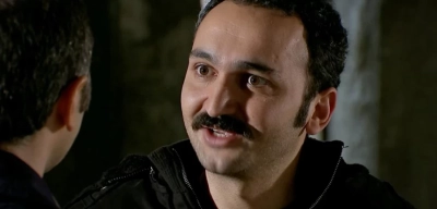 Taş Kağıt Makas Dizisi Avukat Neşet Kimdir? Gökhan Yıkılkan’ın Canlandırdığı Neşet’in Hikayesi ve Özellikleri