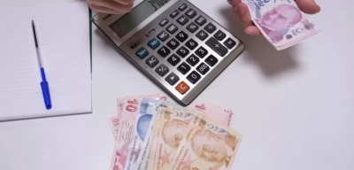 Türk-İş'ten 2025 Asgari Ücret Mesajı: "İnsan Onuruyla Bağdaşacak Düzeyde Belirlenmeli"