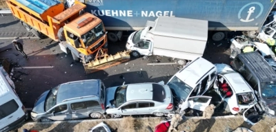 Van'da 30 Araç Zincirleme Kazaya Karıştı: 1 Ölü, 51 Yaralı!