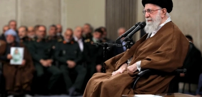 X, İran Dini Lideri Hamaney'in İbranice Hesabını Askıya Aldı