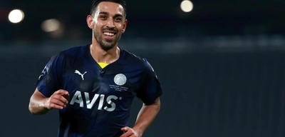 Fenerbahçe, İrfan Can Kahveci'nin Sözleşmesini Yeniledi