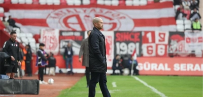 Antalyaspor, Alex De Souza ile Yollarını Ayırdı