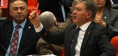 CHP'den TBMM'de Kırmızı Kart! Sırrı Süreyya Önder Böyle Tepki Verdi