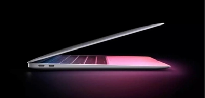 MacBook Air Ekran Sürpriziyle Geliyor