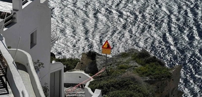 Santorini Adası'nda OHAL ilan edildi