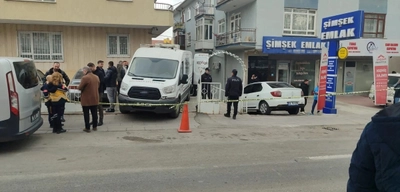Ankara'da Cinnet Geçiren Anne Çocuklarını Bileklerini Keserek Öldürdü!