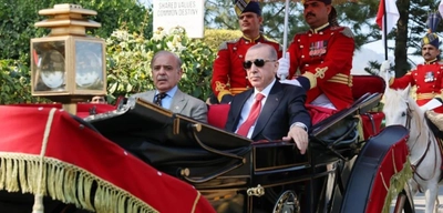 Cumhurbaşkanı Erdoğan Pakistan'da Resmi Yemeğe Faytonla Gitti