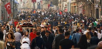 Türkiye'nin Yüzde 49,6'sı Mutlu