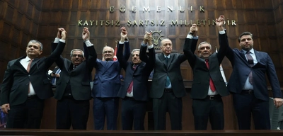 10 Belediye Başkanı AK Parti'ye Katıldı