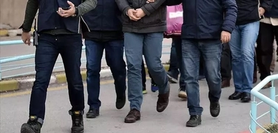 İzmir'de FETÖ Operasyonu: 6 Gözaltı