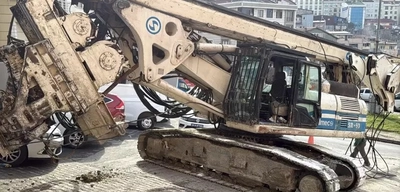 Kağıthane'de İş Makinesinin Halatı Koptu: 3 Yaralı!