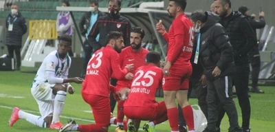 UEFA'dan Hakemlere Ramazan Ayı Uyarısı