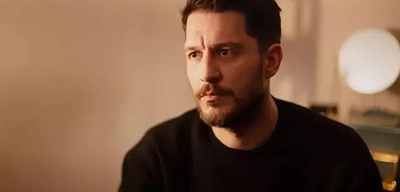 Uraz Kaygılaroğlu Karanlık Oda Dizisiyle Ekranlara Dönüyor