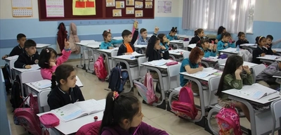 Okullarda Ara Tatil ve Ramazan Bayramı Tatili Birleşti: Peki Cuma Günü Okul Var Mı?