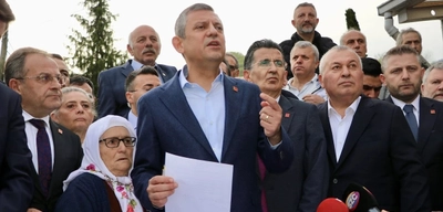 Özgür Özel, Ekrem İmamoğlu'nun Memleketi Trabzon'da İmza Kampanyası Başlattı
