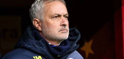 Fenerbahçe'de Büyük Değişim: Mourinho Gidiyor, Sergen Yalçın Geliyor!