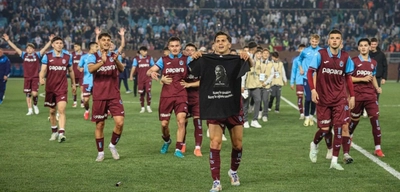 Trabzonspor U19 Takımı Tarih Yazdı, Primi Kaptı!