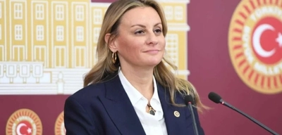 DEVA Partisi'nden İstifa Eden İzmir Milletvekili Seda Kaya Ösen, CHP'ye Katıldı