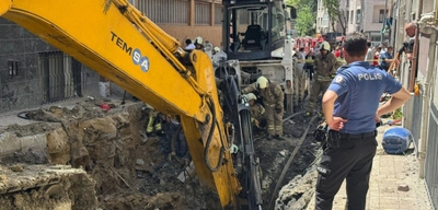 Bayrampaşa'da Yol Çöktü: Bir İşçi Göçük Altında Kaldı!