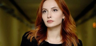 Başak Gümülcinelioğlu'ndan Cannes'da Bebek Müjdesi