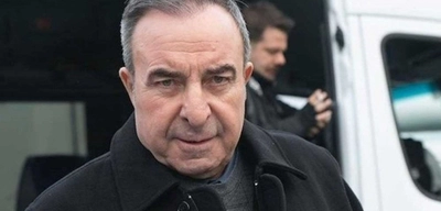 Zafer Ergin'den Tatil Pozu: Rıza Baba Sosyal Medyayı Salladı