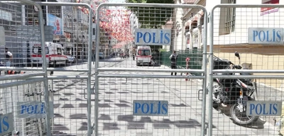 Taksim Meydanı Yaya Girişine Kapatıldı