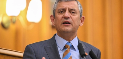 Özgür Özel'den Emekli Zammına Sert Tepki: "Bir Tas Çorba Etmiyor"