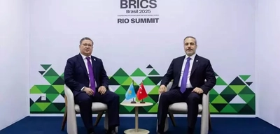 Fidan Kazak Mevkidaşı ile Görüştü