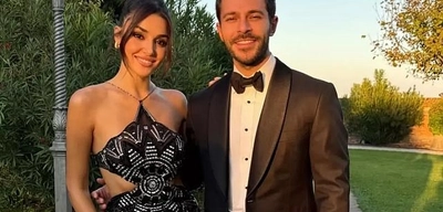 Hande Erçel ve Hakan Sabancı'dan İtalya'da Aşk Tatili