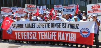 Memurlar Zam Teklifine Karşı İş Bıraktı