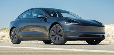 Tesla Fiyatları Yarı Yarıya Düşürdü!