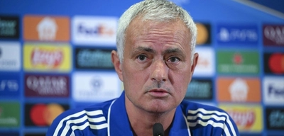 Mourinho'dan Benfica Öncesi Net Mesaj: "Favori Olduğumuzu Söylemek İstemiyorum"