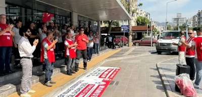 Karşıyaka Belediyesinde İşçiler ve Memurlar Eylemde
